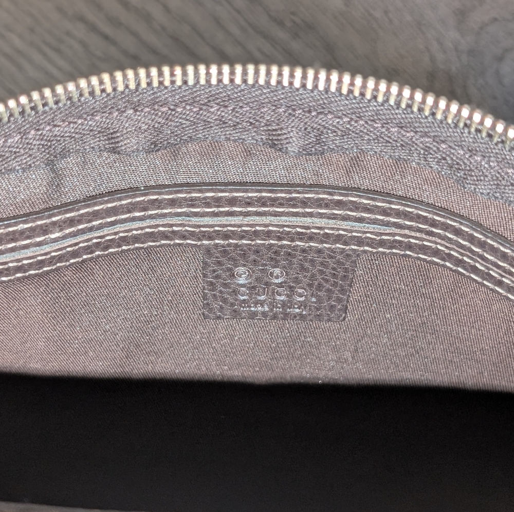 Gucci Tan and Brown Monogram Travel Bag - Picture 6 of 8